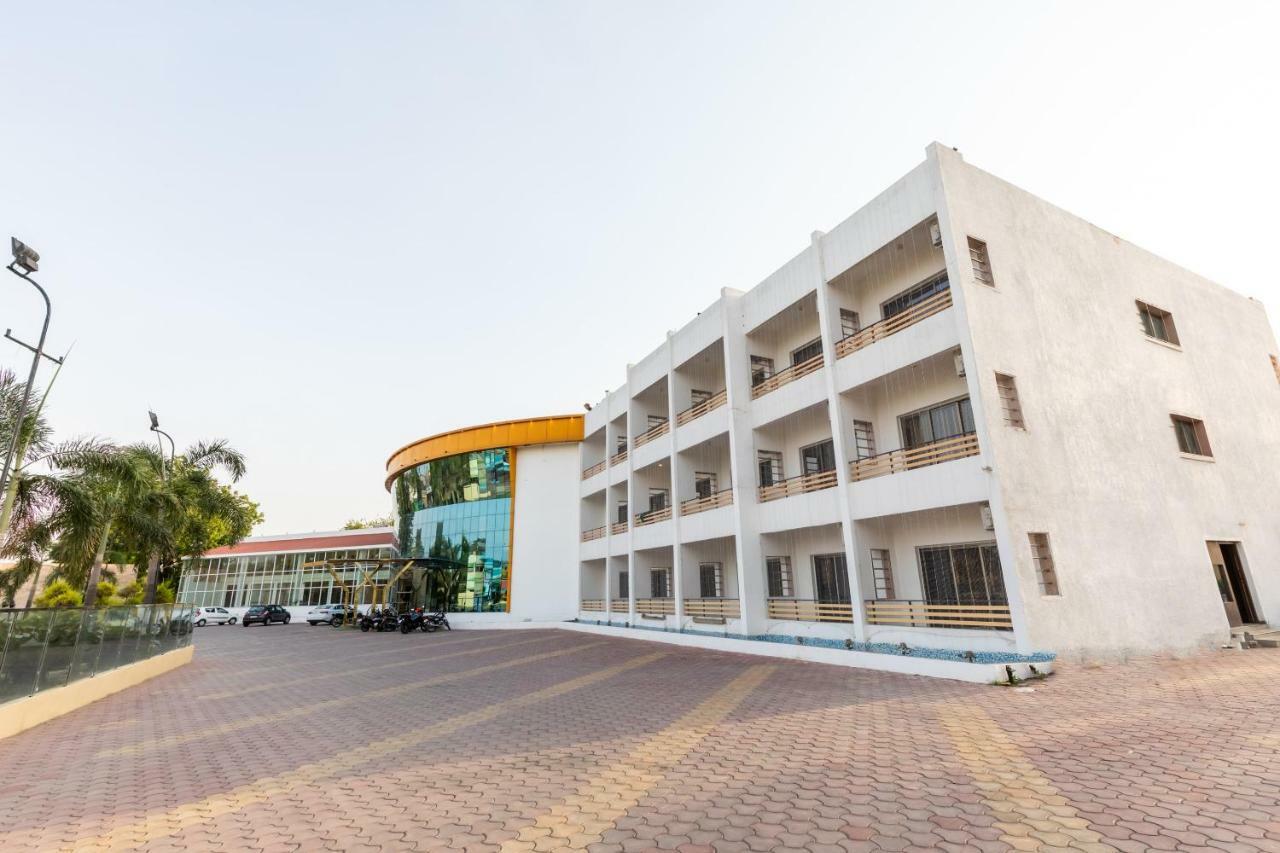 Oyo 42910 Hotel Rudra Palace Ratlām Zewnętrze zdjęcie