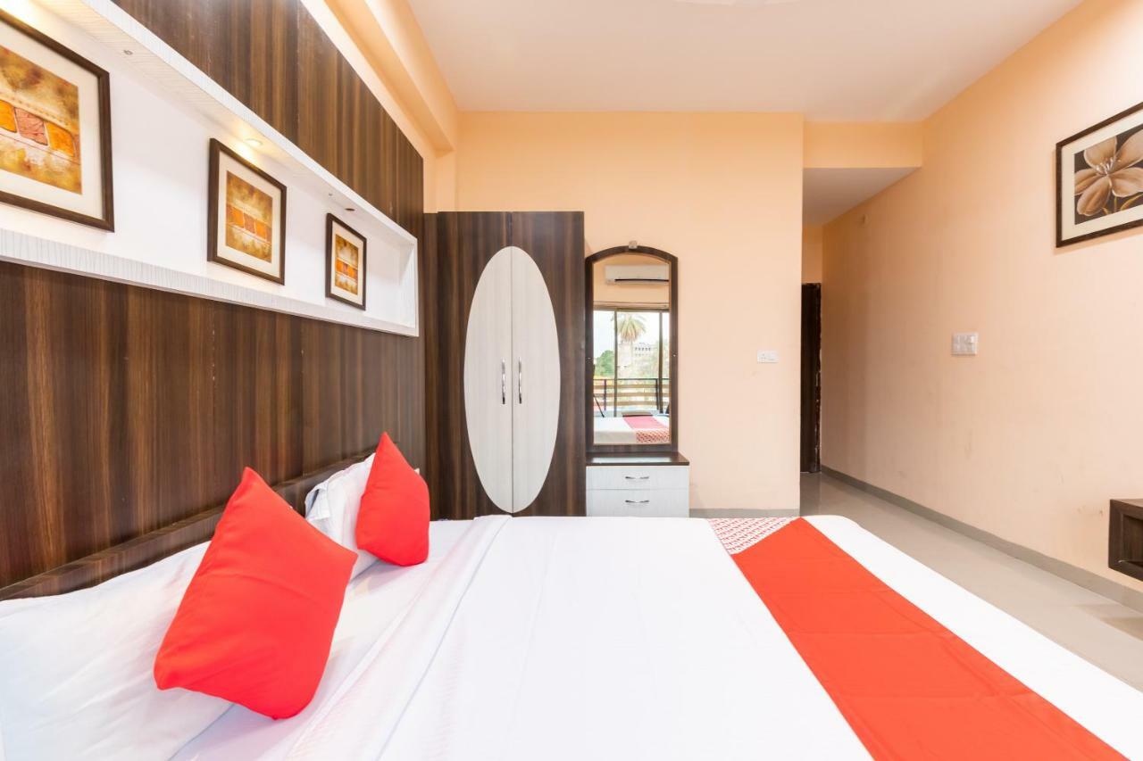 Oyo 42910 Hotel Rudra Palace Ratlām Zewnętrze zdjęcie