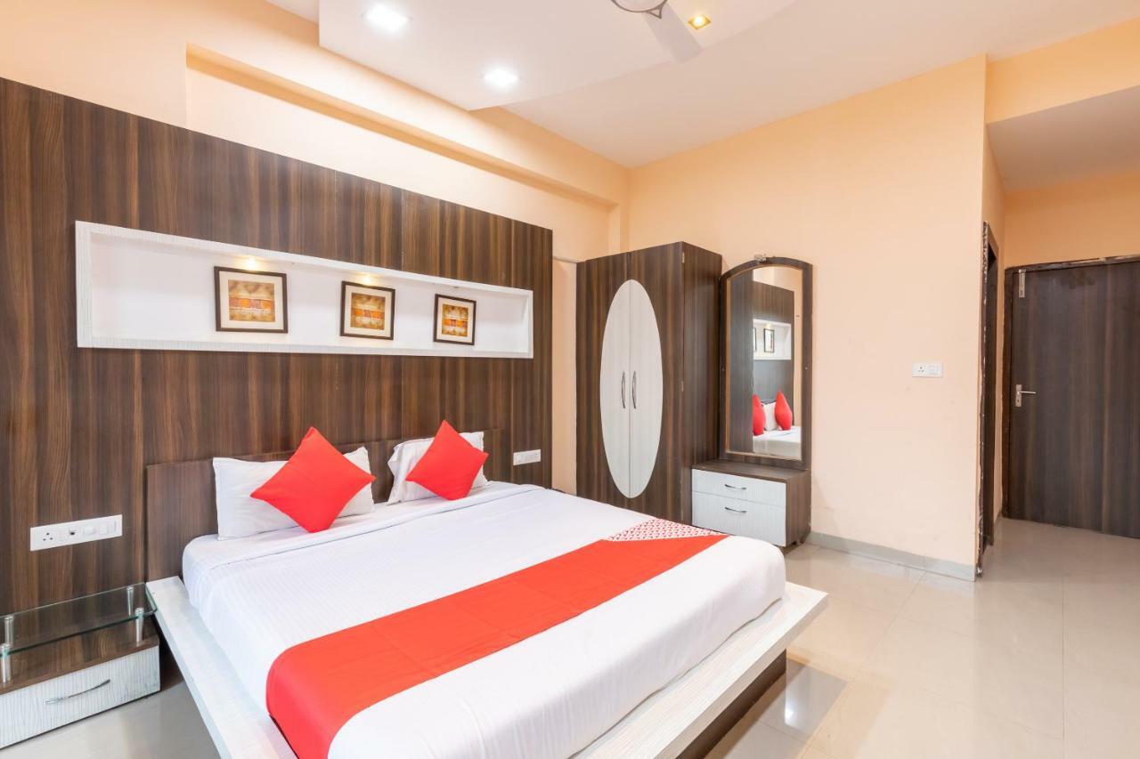 Oyo 42910 Hotel Rudra Palace Ratlām Zewnętrze zdjęcie
