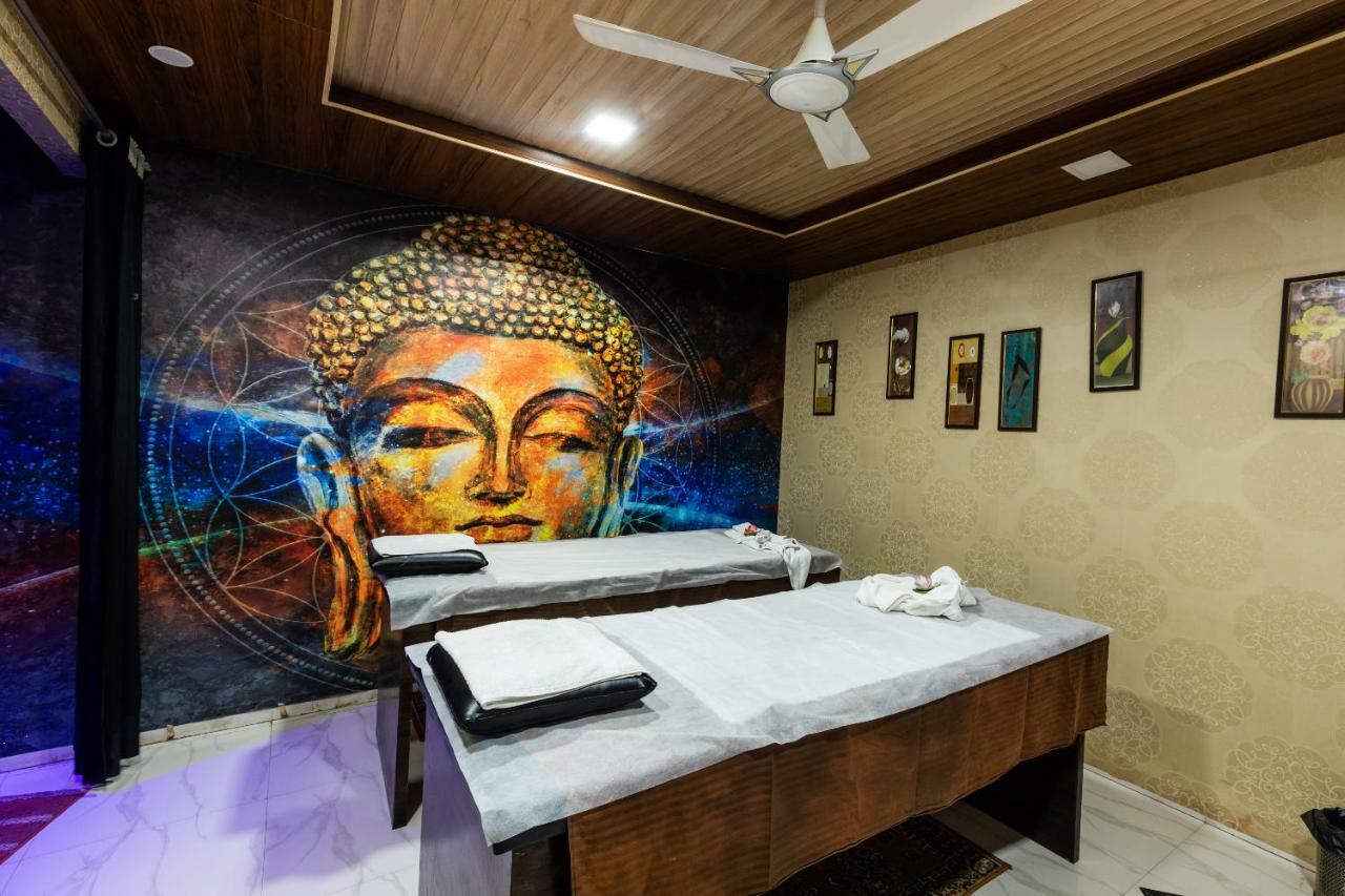Oyo 42910 Hotel Rudra Palace Ratlām Zewnętrze zdjęcie