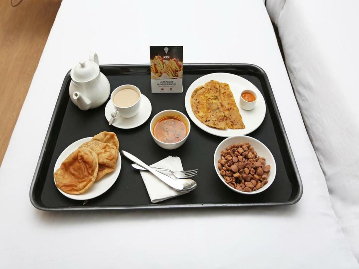 Oyo 42910 Hotel Rudra Palace Ratlām Zewnętrze zdjęcie